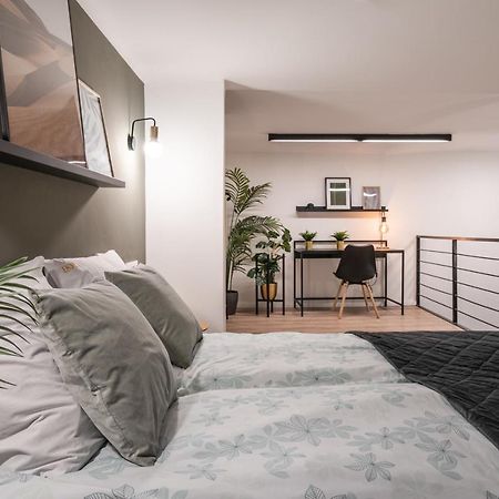 D24 - Historic Quarter Design Loft - Best Location By Bqa Budapest Eksteriør bilde